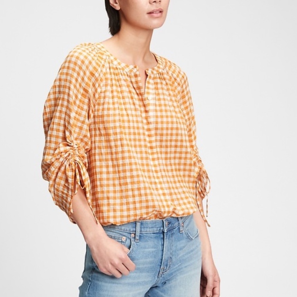 GAP ruched sleeve gingham top